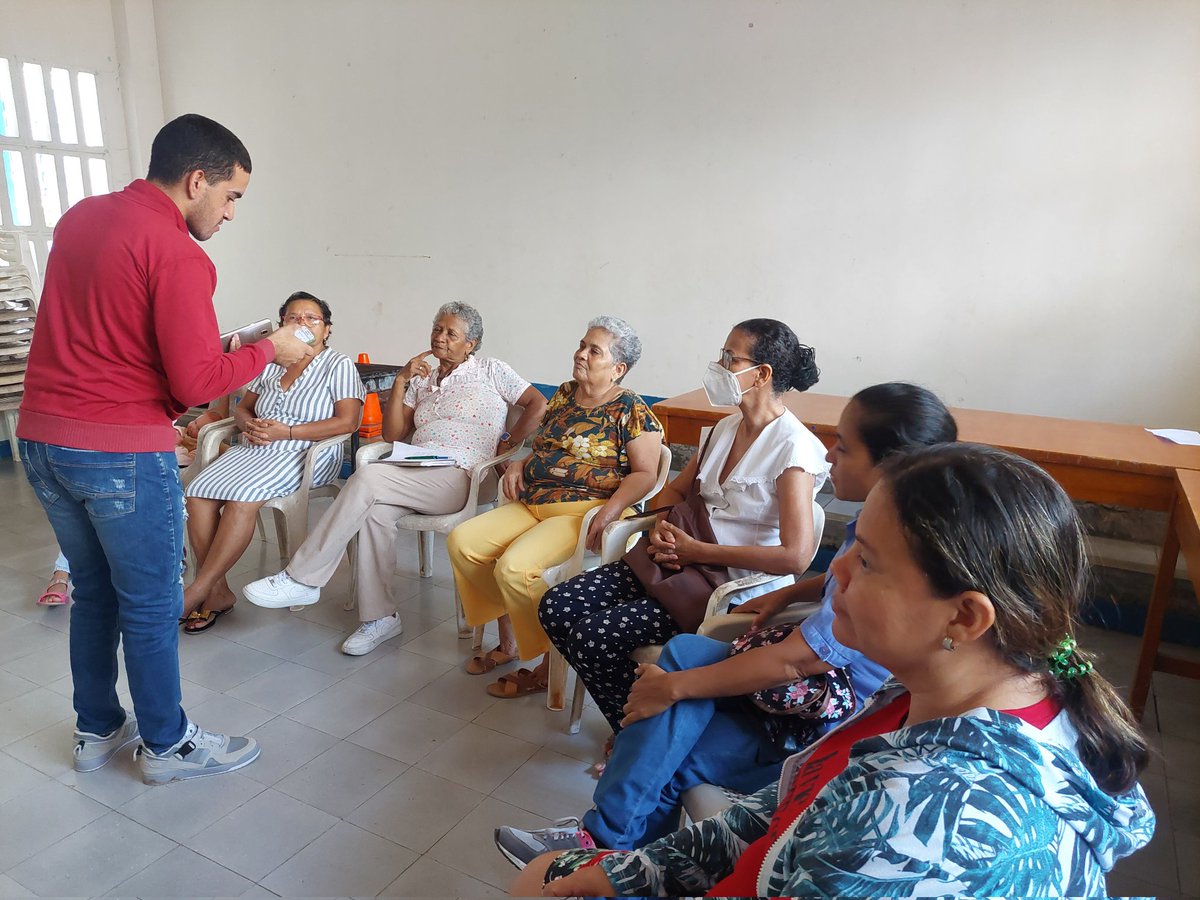 cmontesdemaria's tweet photo. #CCMMaL21 |
En #Sincelejo también estamos con nuestra acción transformadora, con las mujeres de #AMARS, capítulo El Cortijo https://t.co/8vUhn7avaZ