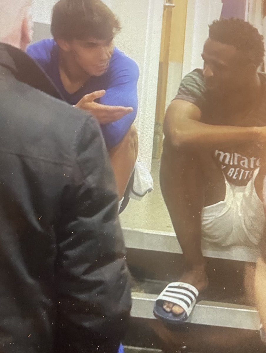João Félix e Vinicius Jr no final do jogo... 🥹