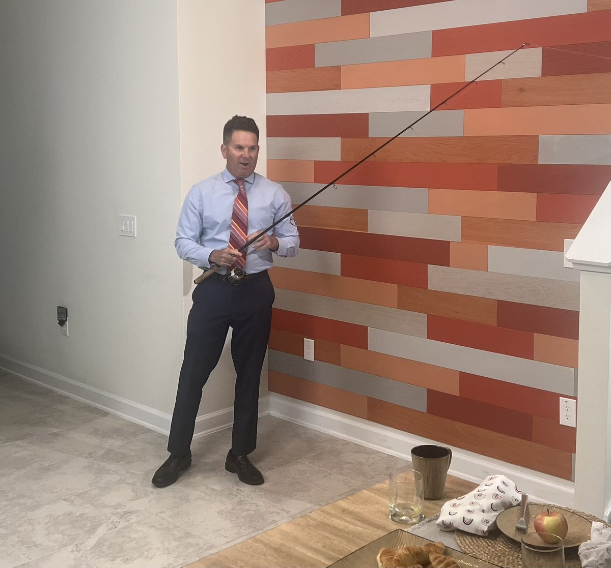 ryanelijah's tweet photo. I mean who doesn’t bring a fishing pole to an indoor promo shoot? 🎣😎 #promofun @Fox35Amy @JaymeKingFox35 https://t.co/RYjX0GbvZ7