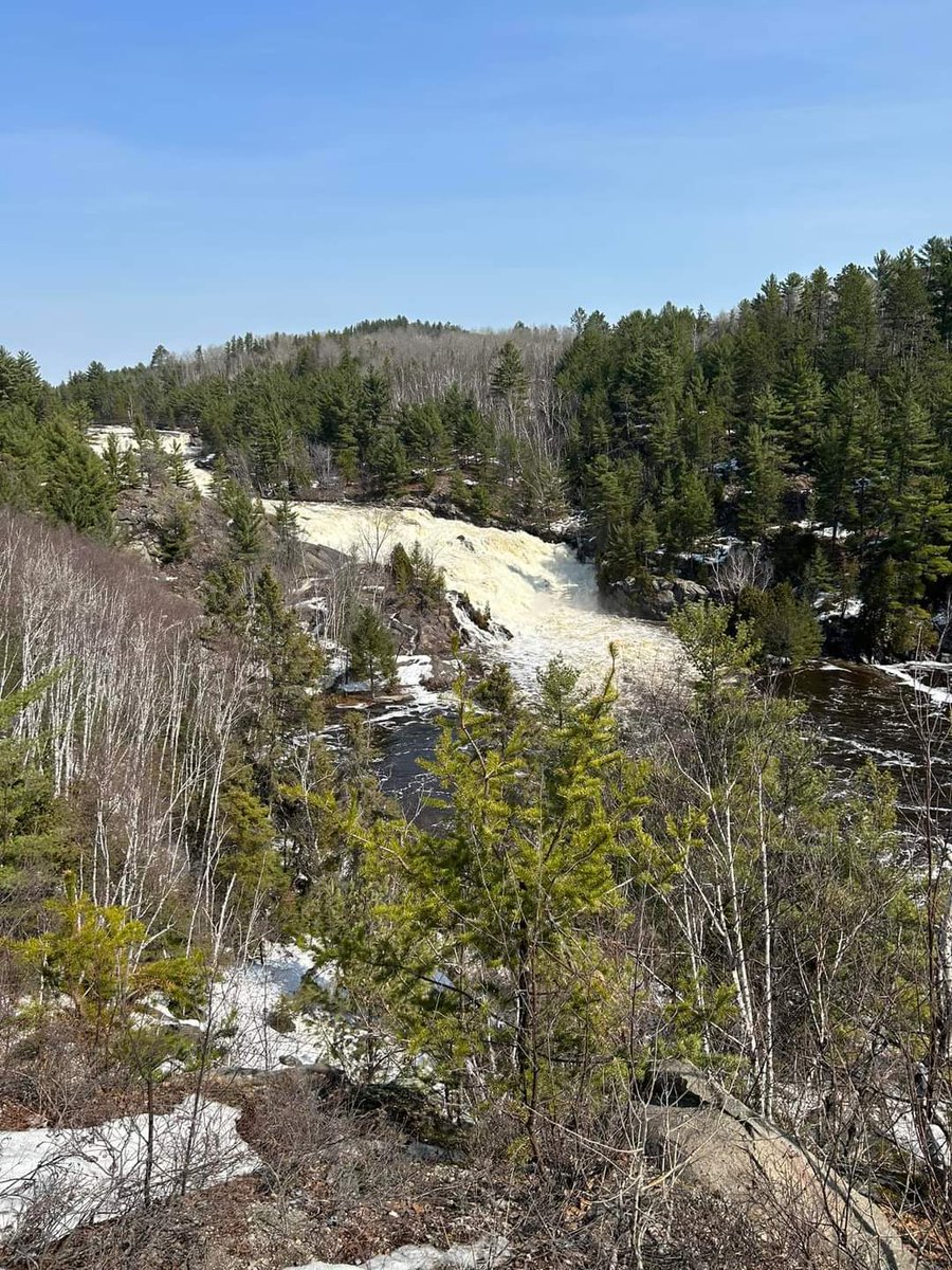 CBelfitt's tweet photo. The waters are high and fierce right now. I am grateful to drive by these beautiful falls every day. I could sit here for hours. #OnapingFalls #springtime #April #calming #restorebalance  #lovewater https://t.co/1WvFHTs4Og