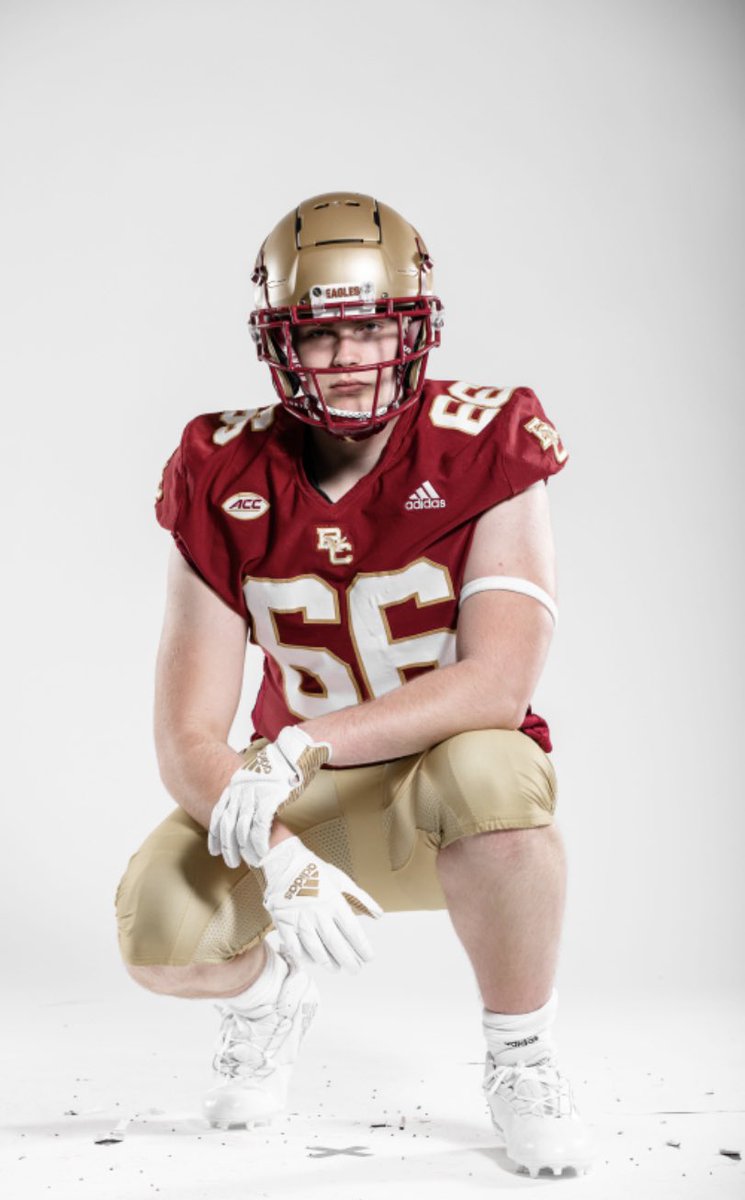 Thanks Coach Applebaum for inviting me to spend the day… meetings, practice, #77 all awesome! <a href="/Coach_Applebaum/">Matt Applebaum</a> @CoachTBC <a href="/BowryJude/">Jude Bowry</a> <a href="/FATboysOLine/">Coach Mike Dillon</a> <a href="/CRHFootball/">Choate Rosemary Hall Football 🐗</a> <a href="/coach_spinnato/">Coach Spinnato</a>