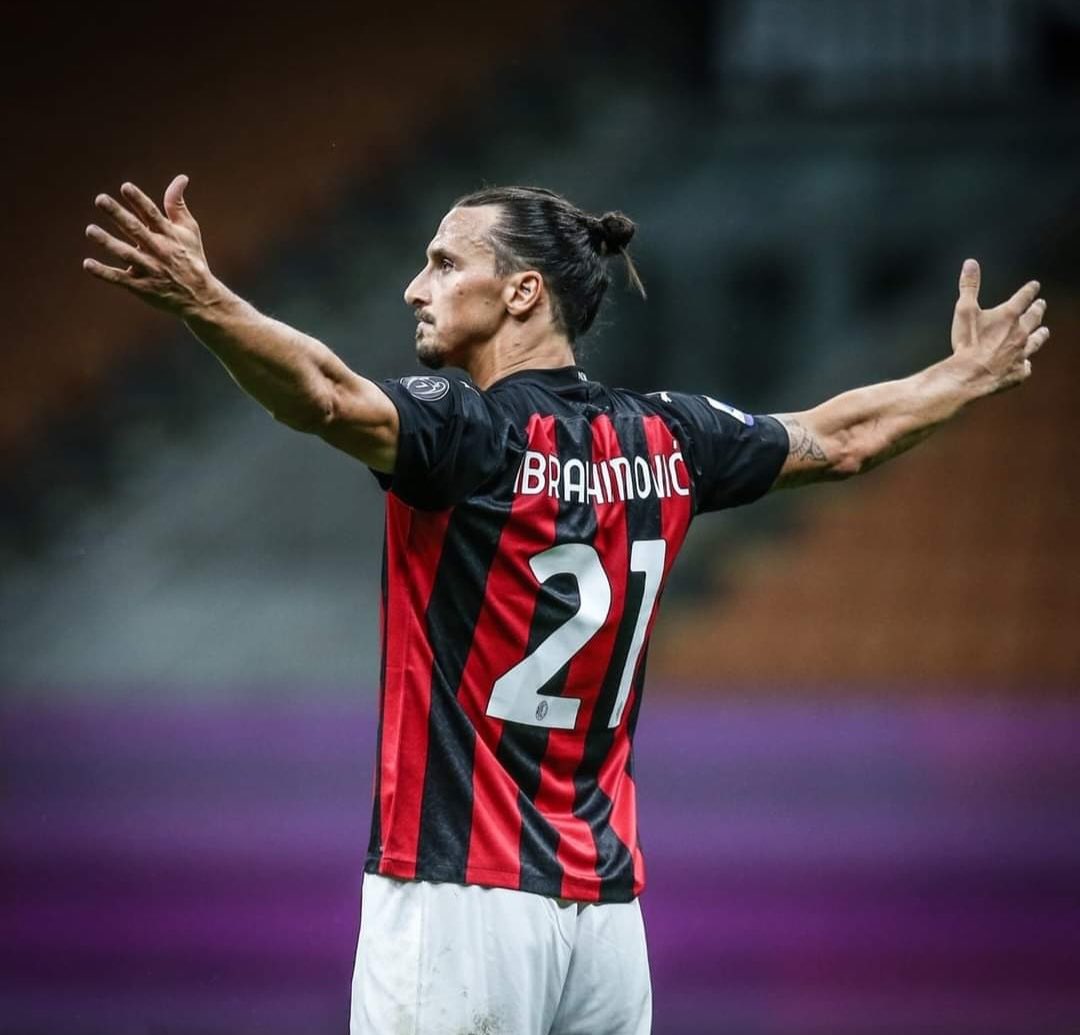 Gb_12's tweet image. Que campanha vai fazendo o gigante @acmilanbr 

Um pecado esse homem não estar inscrito na CHAMPIONS. Seria épico conquistar esse título no auge dos seus 42 anos. Ibrahimovic, uma lenda!