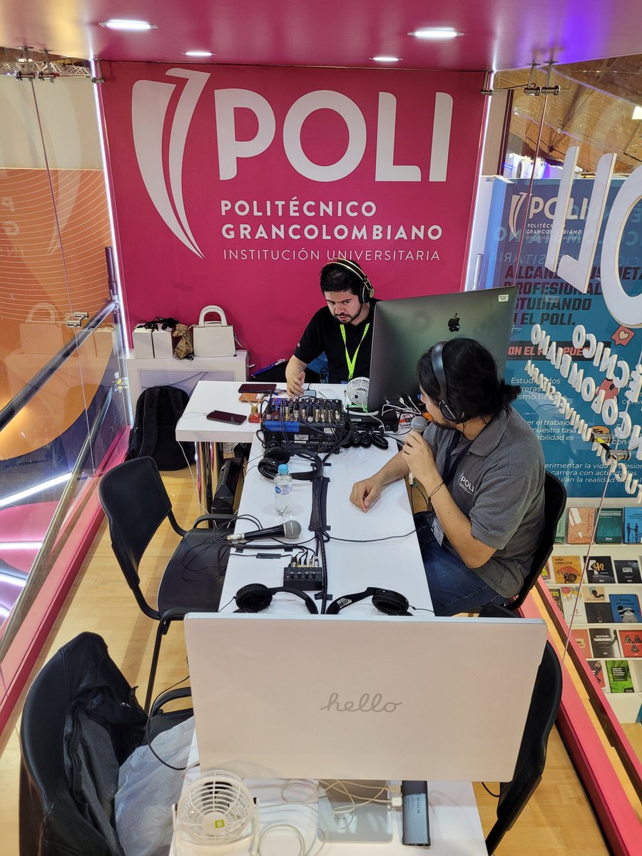 Conectate a POLI RADIO <a href="/Poligran/">Poligran</a> estamos emitiendo desde el stand del Poli, pabellón 3, segundo piso de <a href="/CorferiasBogota/">Corferias</a> #FILBo35años <a href="/FILBogota/">FeriadelLibroBogotá</a>