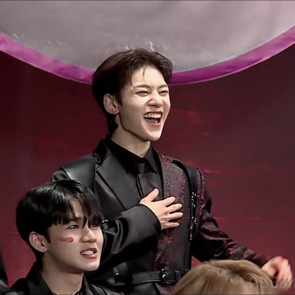 seokryudant's tweet image. #OnlyForMATTHEW uyy