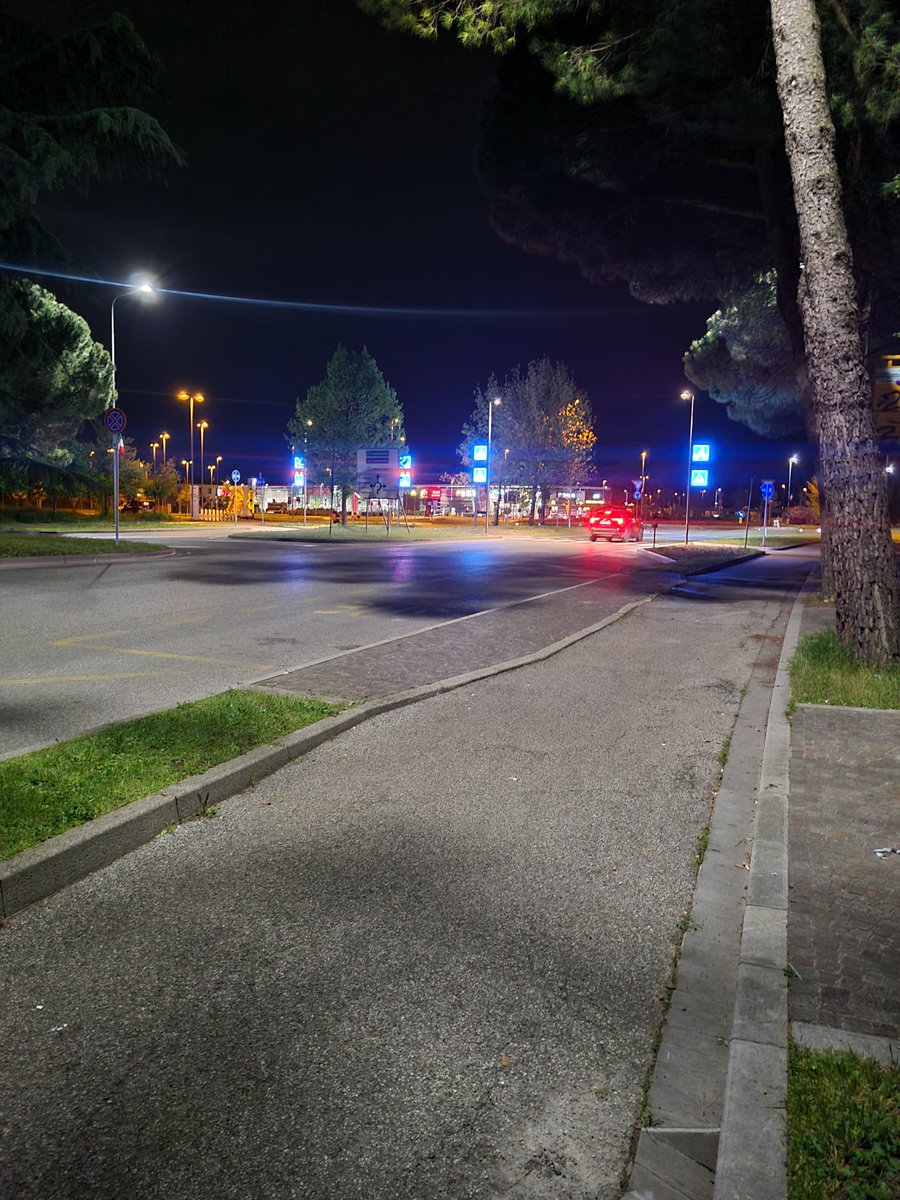 TechCovo's tweet photo. #shoton Galaxy S20

#Samsung #19aprile https://t.co/1Hj83kL8wY