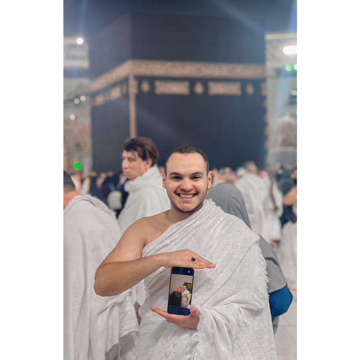 • 𝑰𝒕'𝒔 𝑴𝒚 𝑩𝒊𝒓𝒕𝒉𝒅𝒂𝒚 ♥️✨                                      
" اللّهُمّ انى  استودعك بعمرى خيرا، فـ اغفِر لي ما مضى وبآرك  لي فيما هُوَ اتي وأدم وُجود مَن أُحبهم و لا تَحرمني منهم و لا تُرني فيهم بئساً يُبكيني وجعله عام تحقيق الامنيات ❤️
💔 لبيك اللهم عمره لي امي