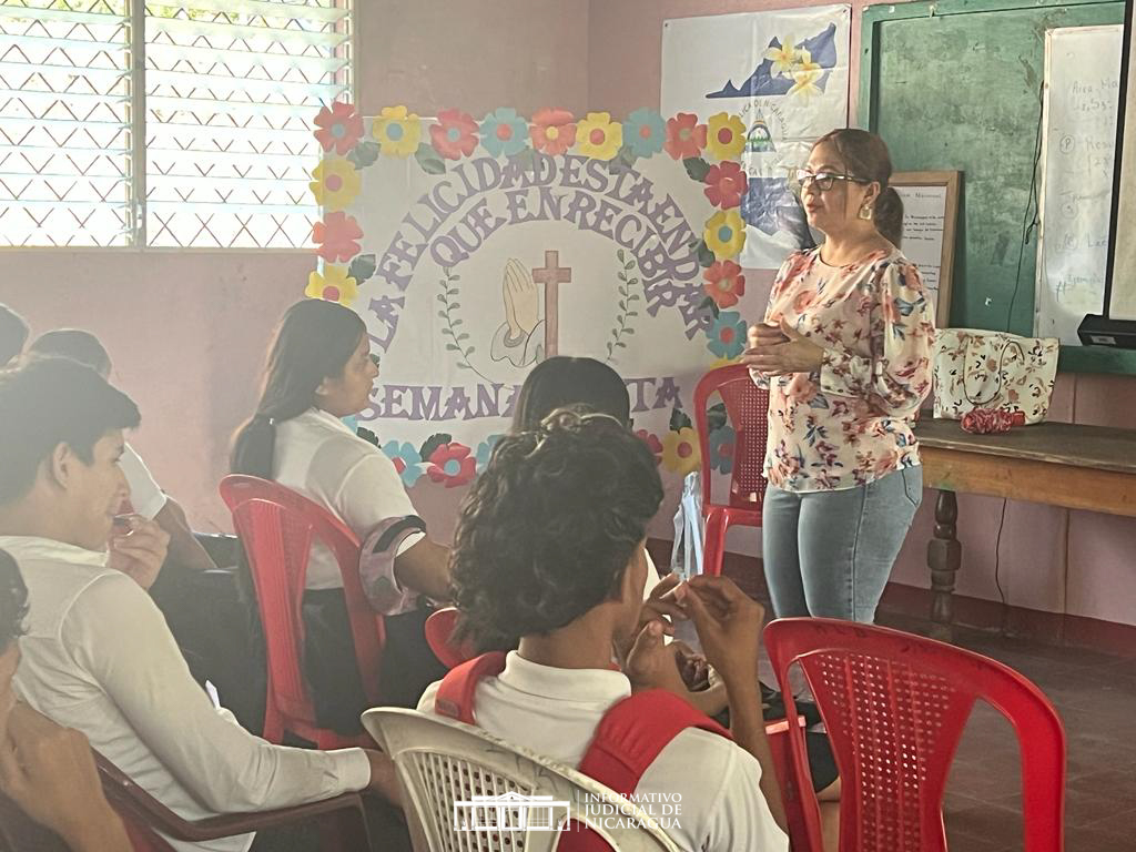 #𝕴𝖓𝖋𝖔𝖗𝖒𝖆𝖙𝖎𝖛𝖔𝕵𝖚𝖉𝕹𝖎𝖈| La Jueza de Distrito Especializada en Violencia del Complejo Judicial de Siuna, Costa Caribe Norte, impartió charlas socioeducativas sobre:  

La Cartilla contra el Femicidio y los Delitos Sexuales.