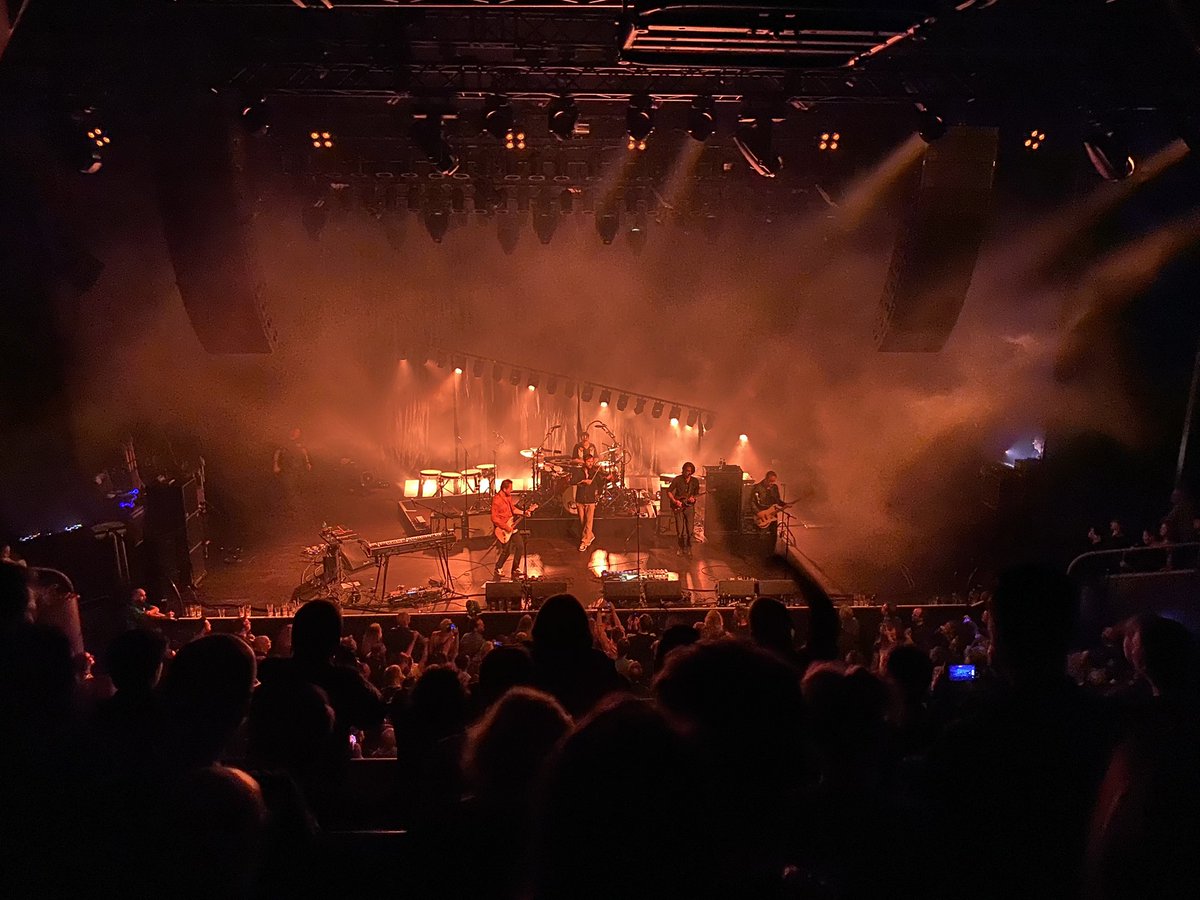 an_bw's tweet photo. Tof concert weer hoor! Dikke merci aan de heren van @dEUSbe @TiVre_Utrecht https://t.co/wPOQ0AAxZF