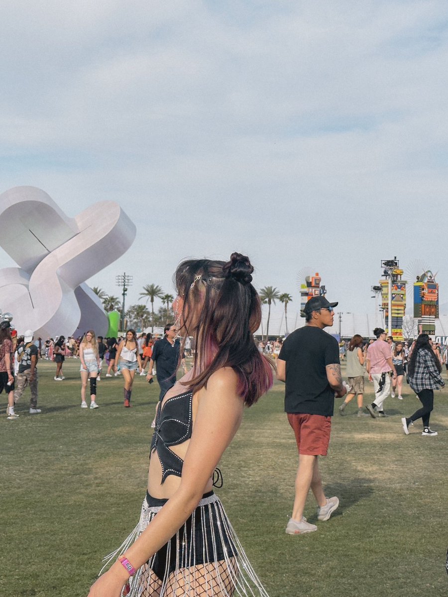 yearly post to say that i went to coachella w my bffs again 🫰