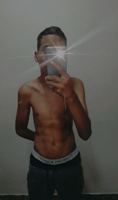 bryanM14241033's tweet photo. Aquíen les gustan así quieeres ver su contenido solo en mi telegram está muy bueno el morenito 😜😜❤️ única subscripción más info al DM 🥵🥵

ojos las cosas q se supone son con permiso de ellos 🤙 pa q no empiecen de puñetones jaja https://t.co/1dbY9UXcl5