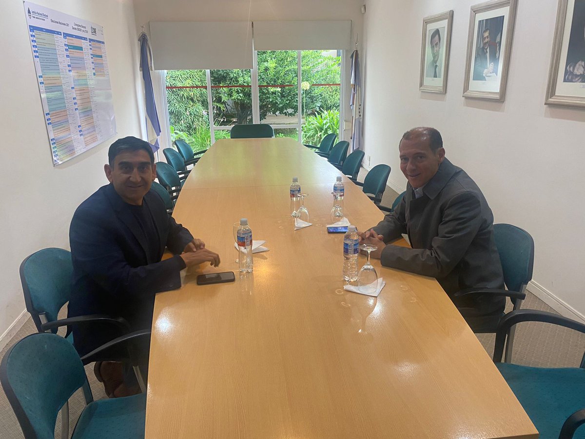 ¡Las Ovejas sigue creciendo junto a <a href="/hvgodoy/">Hector Vicente Godoy</a>!
Esta tarde nos reunimos para seguir ampliando la senda del #TrabajoEnEquipo. #JuntosPodemosMás