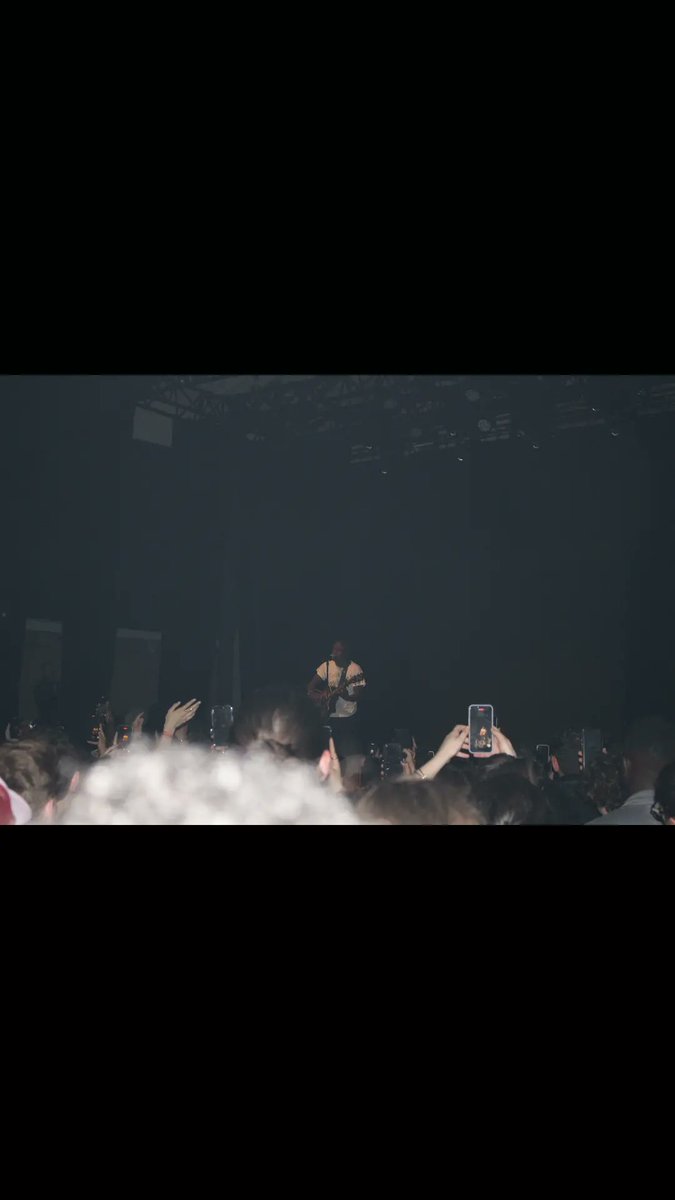 Holy_jojo_s's tweet photo. @danielcaesar merci pour les travaux vraiment. https://t.co/i7VxC5Rf5e