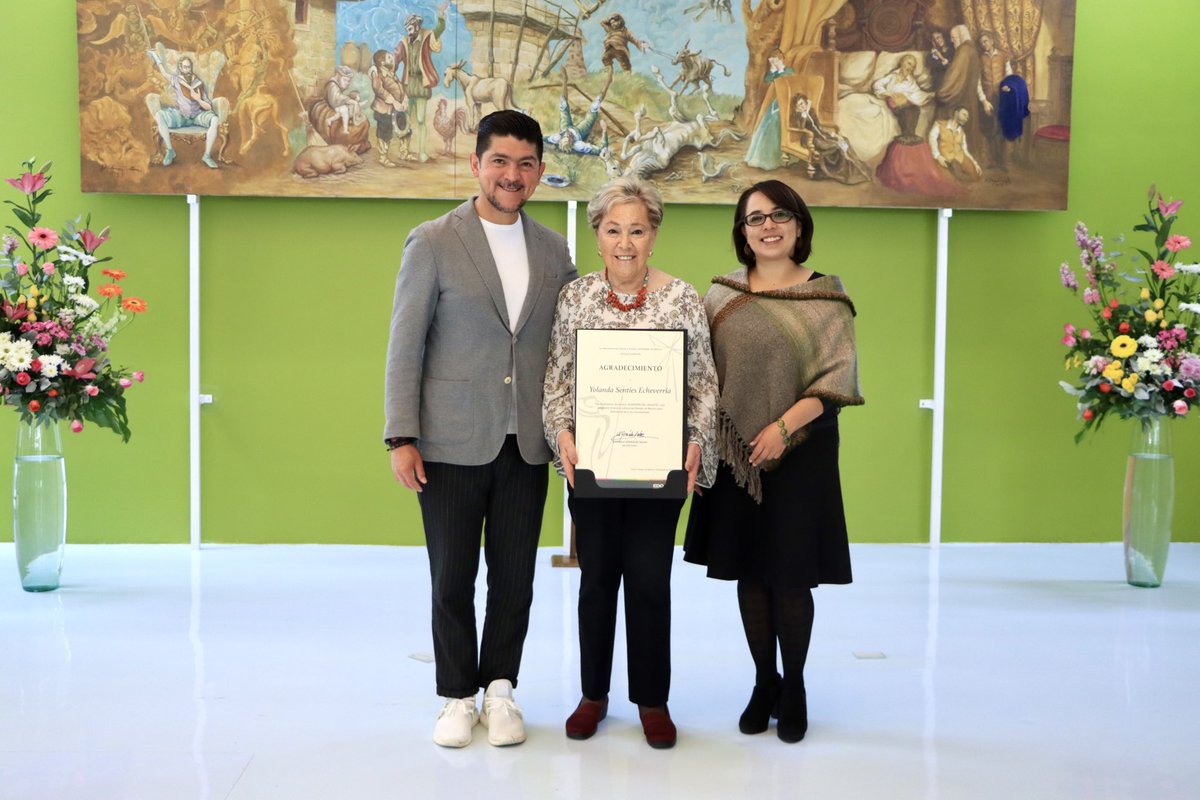 patrimonio_mex's tweet photo. El #Edoméx es cuna de mujeres que promueven y difunden acciones para el desarrollo sociocultural de sus habitantes. 

Una de ellas, la Quím. Yolanda Sentíes Echeverría, a quien hoy reconocemos por su labor comunitaria y donación de la obra “Alegoría del Quijote”. https://t.co/ekbEnwjcgr