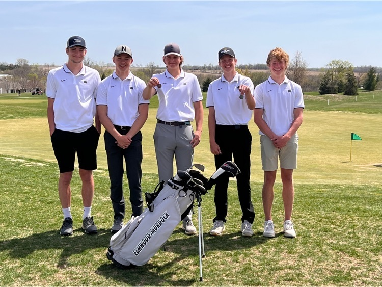 EMKnightsSchool's tweet photo. Knights golf finished 3rd st the ECNC meet today with a 356...led by medalists Easton Miller (2nd - 84) and Drake Clements (7th - 87). https://t.co/5mPMTRySHh