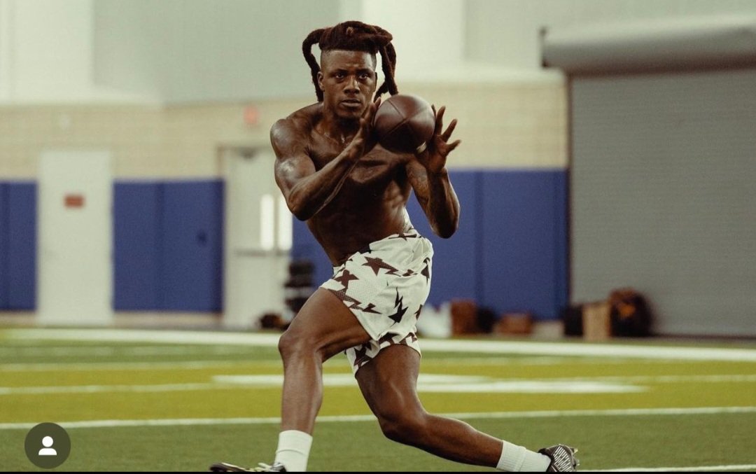 TheGoatMahomes's tweet photo. DeAndre Hopkins SPOTTED working out with Patrick Mahomes and Quinten Johnston ‼️ https://t.co/ARbk4gvSvJ