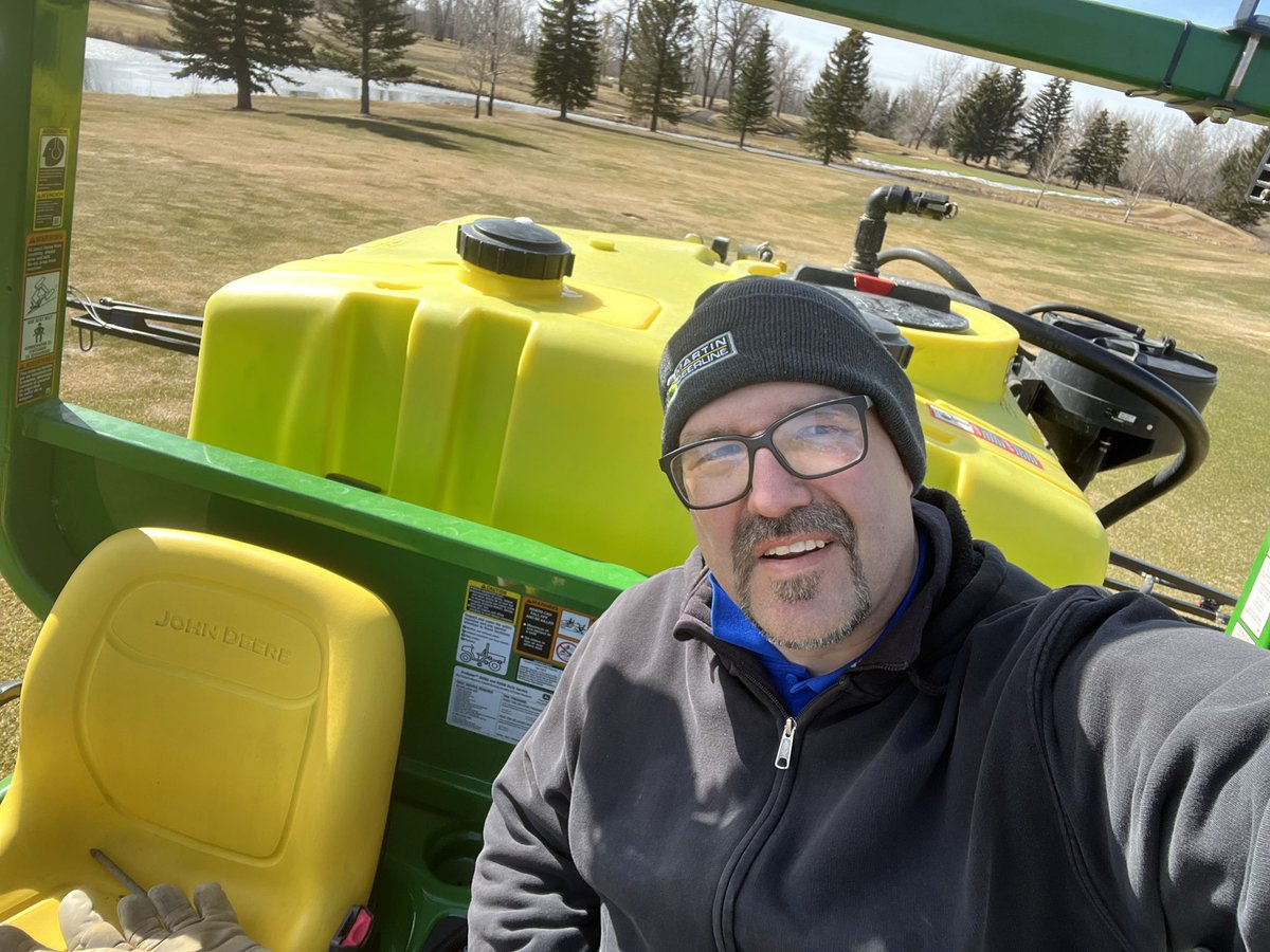 BrettLindenback's tweet photo. First @TurfFuel application today here @HighwoodGolf thanks to @MitchDavy for keeping me supplied.   Looking forward to a great year. https://t.co/bgrwSqwrSX
