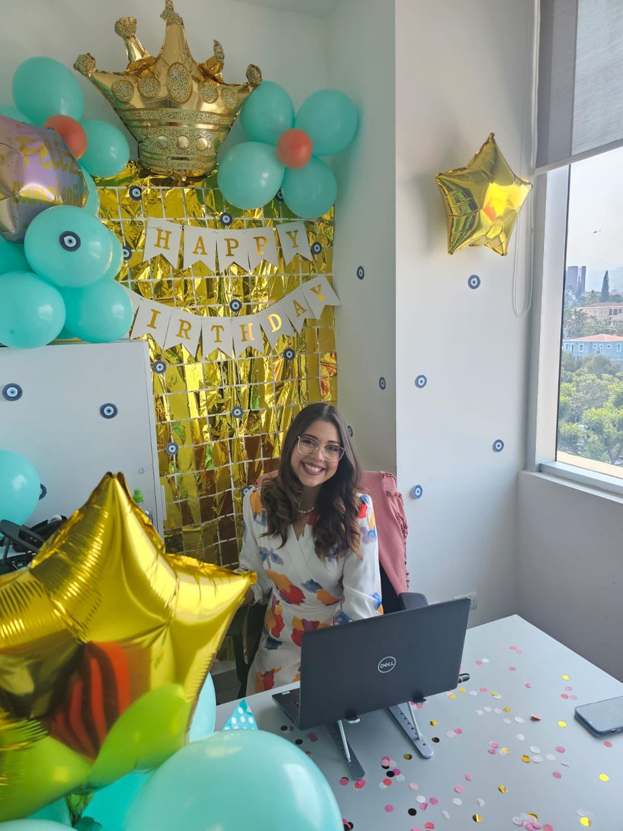 AlexandraRdzO's tweet photo. No puedo creer lo consentida que me tienen ❤️⚓️ anclada a mis personas favoritas.
#feeling25 🧿 https://t.co/YupnYsvnMt