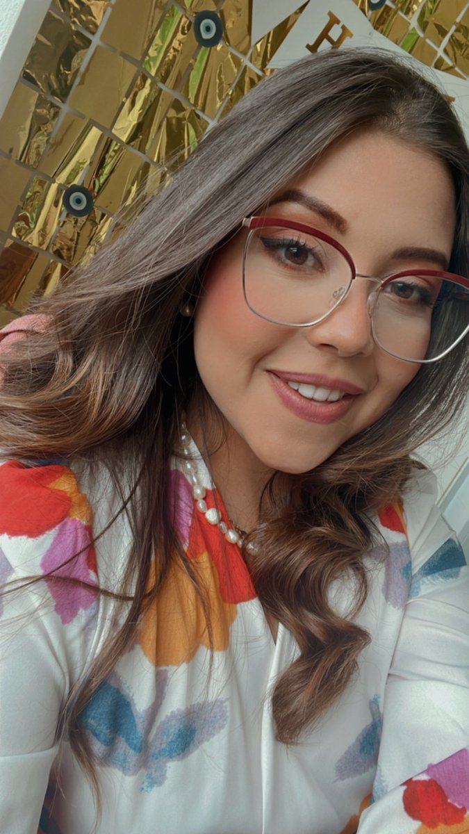 AlexandraRdzO's tweet photo. No puedo creer lo consentida que me tienen ❤️⚓️ anclada a mis personas favoritas.
#feeling25 🧿 https://t.co/YupnYsvnMt