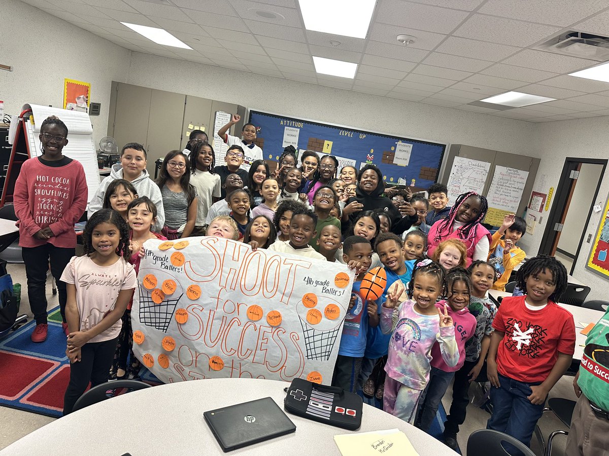 keiosha_smith's tweet image. Ms. Smith’s 1st grade class cheering on Mrs. Smith’s 3rd grade class and Mr. Challhoub’s 4th grade class for their STAAR test‼️🏀 #ShootForSuccess #3rdGradeBallers #4thGradeBallers #RunAsOne @CypresswoodES @TrentGJohnson @JoyelleWhite @marlynn_montiel