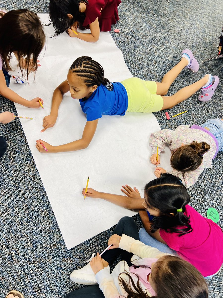 ECurdes's tweet photo. We’ve been hard at work in First Grade sketching our backgrounds for Reader’s Theater! https://t.co/7xxbyZQgEC