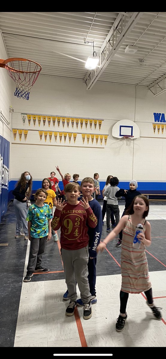 GRivett99's tweet photo. Beep Test in gym &amp; some Science presentations! What a “Terrific Tuesday”! Great work Jaguars! 🦉🐕🏅🏆⁦@EIMJaguars⁩ https://t.co/NgN5OYmpYW
