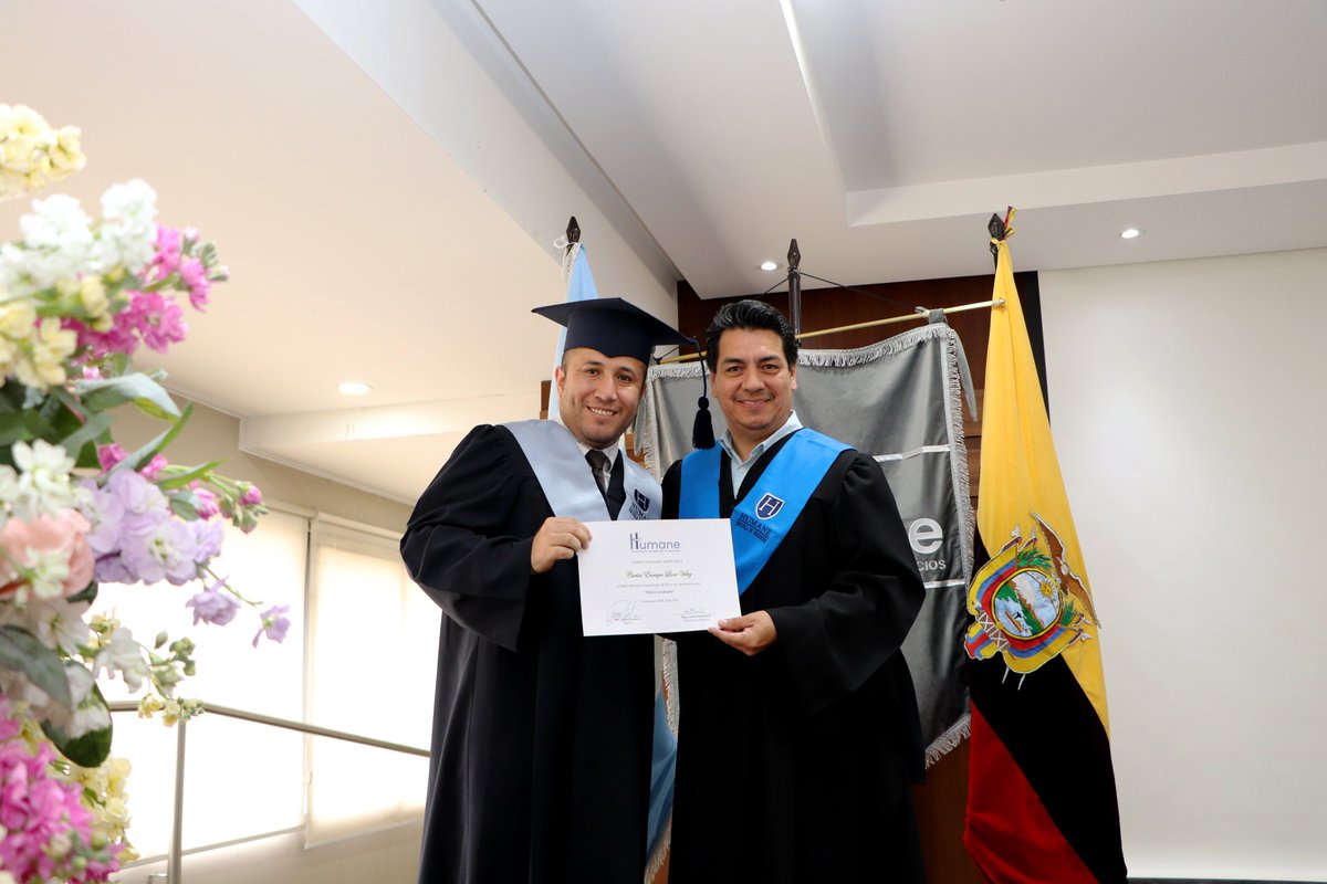 HumaneNegocios's tweet photo. Graduación Difare 2023 🎓

Alrededor de 50 colaboradores del @GrupoDIFARE  obtuvieron su título de tercer nivel en la carrera de Tecnología en Administración de Empresas.

#Humane #Graduación2023 #Graduados #Humaners #Difare #GrupoDifare https://t.co/WbnjQFrSK0