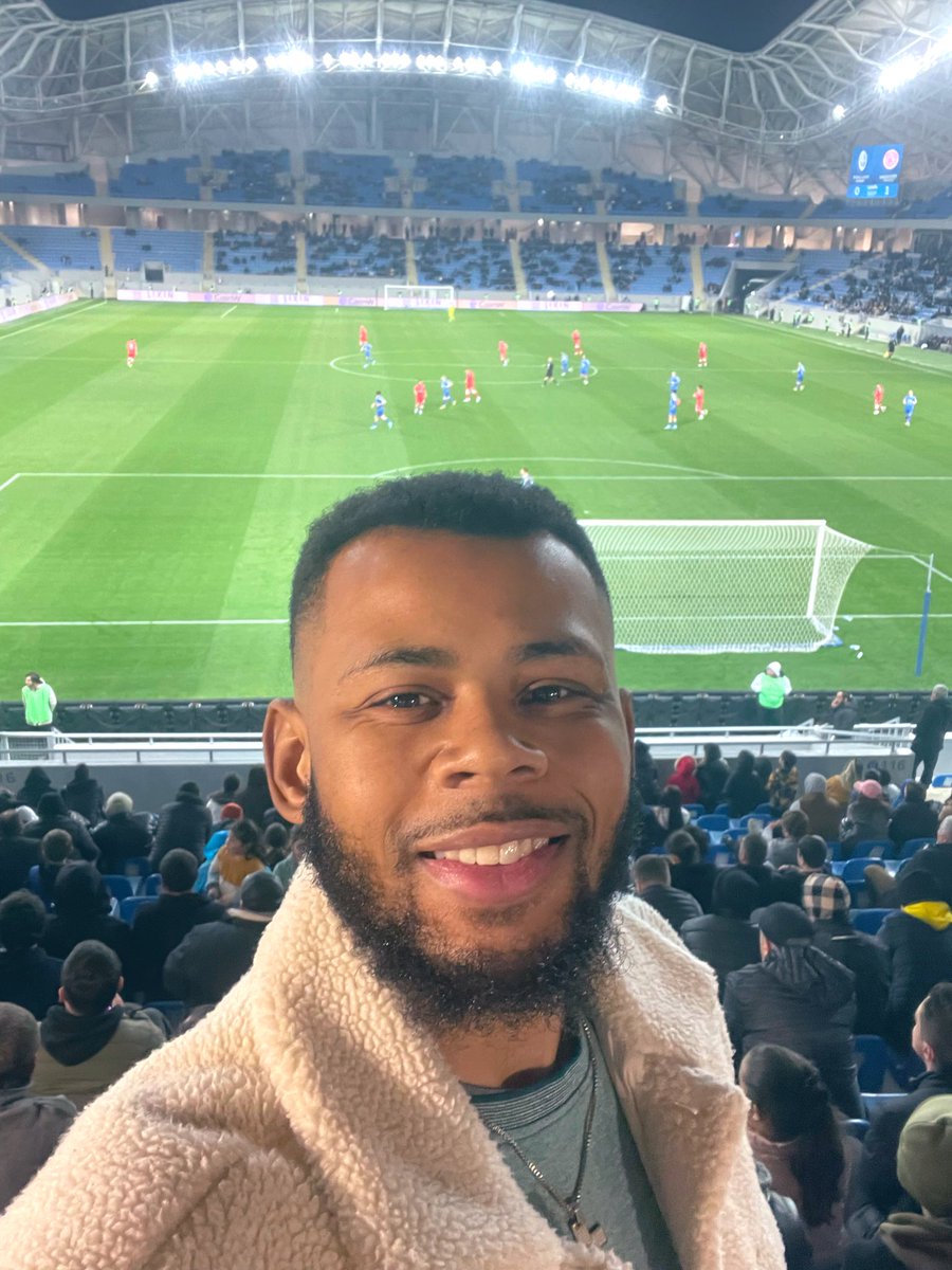 BrandonAlston42's tweet photo. First football game in Europe was amazing https://t.co/nwjLUqYSvt