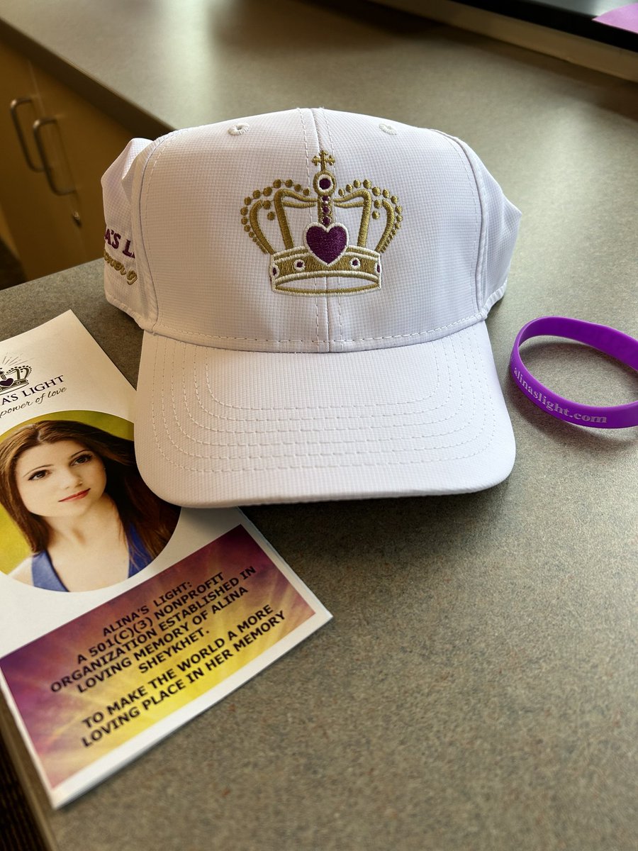 Thank you to Alina’s Light for coming in today to discuss their important work! Girl Up is always proud to support this vital cause! 

Sign ups open now for the July 22 Walk/Run on their website! #MontourProud