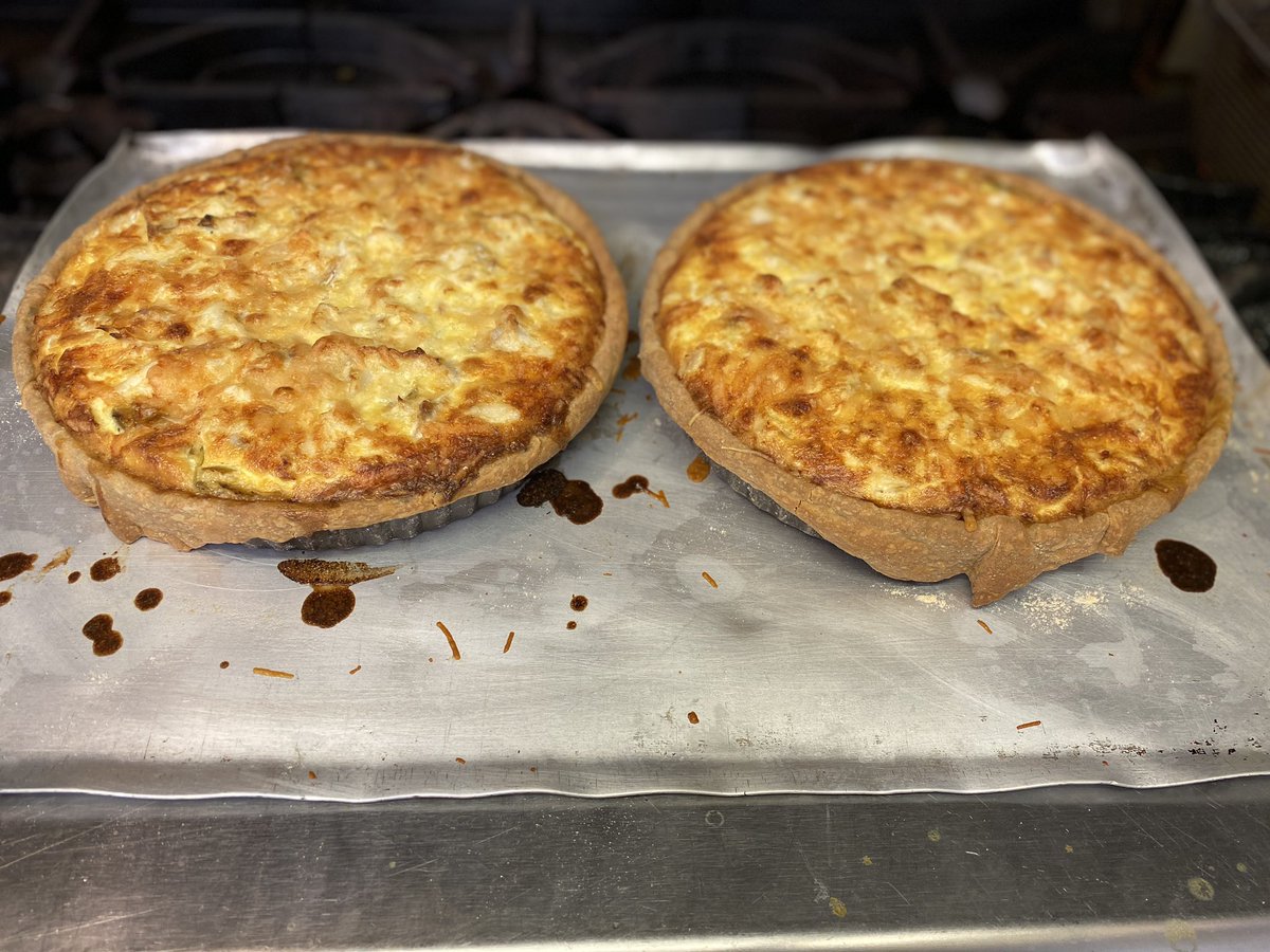 BrynJones_GA's tweet photo. @Telegraph Our own tarts https://t.co/pS8OBxtyQu