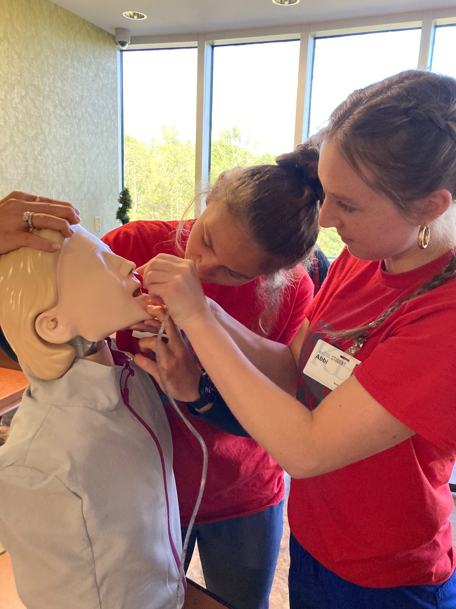 bchs_healthsci's tweet photo. So many great learning opportunities through the HOPE program at KDMC…Med-Surg, Wound center, OT, PT and Speech @JAGkyBCHS @BCCTEC https://t.co/8FHnBrca8C