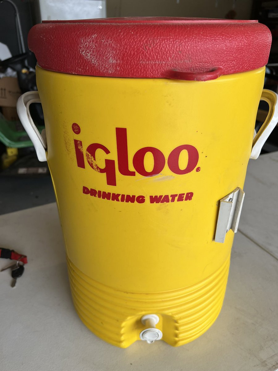 LiveWithChewy's tweet image. This @iglooproducts jug was cast aside after our neighborhood garage sale… perfect @HarborFreight restoration project.  It’ll be my first plastic welding attempt as well.  #FingersCrossed #DIY #RepairDontReplace