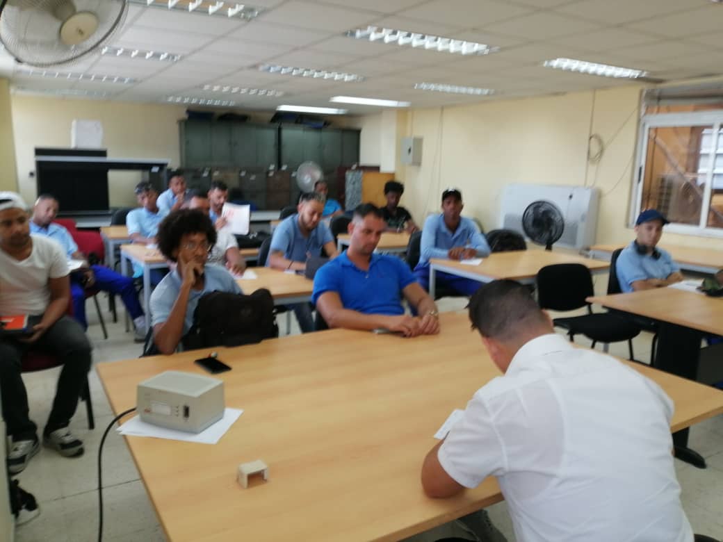 etecsa_dvpe's tweet photo. Inicia curso de habilitación de Operario de Cable en #DVPE.
#DEOIT
#RRHH_DVPE
#MejorEsPosible https://t.co/mPWPNJYvL6