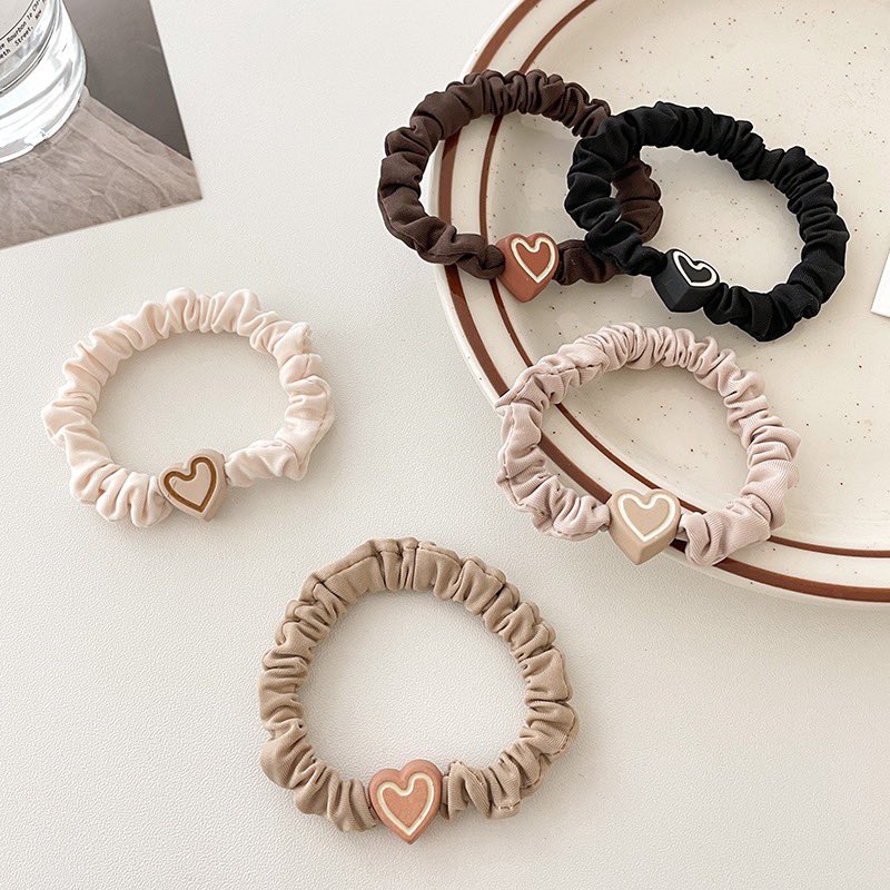 TeaTimeWorkshop's tweet photo. ᴍɪɴɪ ʜᴇᴀʀᴛs💕
#teatimeaccessories #hairaccessories #hairbows #hairbands #hairclips #scrunchies #handmade #tuesday https://t.co/asjIqLHEkv