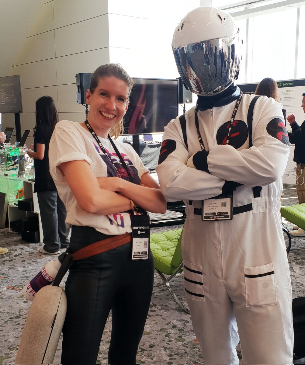 M_R_Peters's tweet photo. At https://t.co/Mon2WQ4TE1 last week. Amazing meeting so many talented ppl doing great work in our world. Like @NftFrost - event space builder, dj and costume extraordinaire https://t.co/w8RXnUf5Jj
