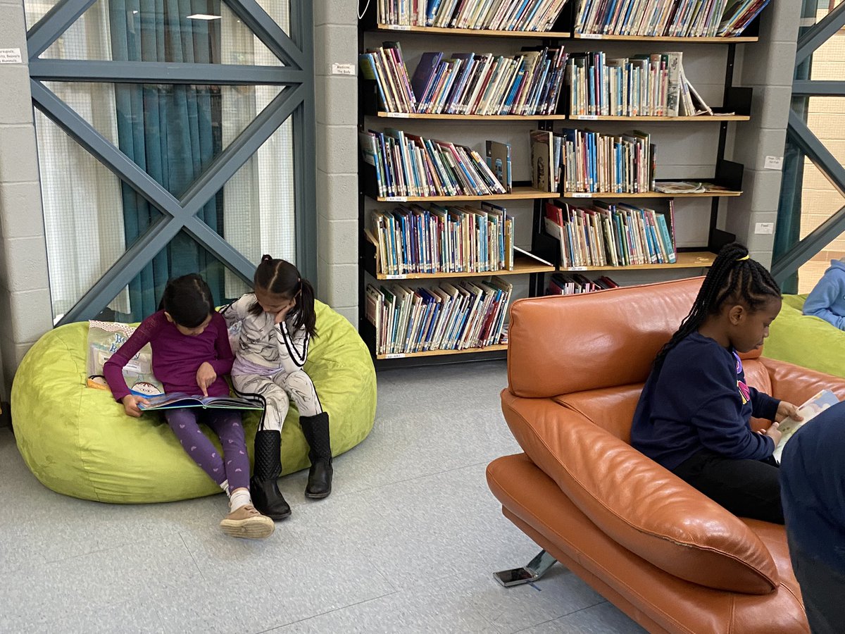 AllSaintsLib's tweet photo. Always a beautiful sight. @AllSaintsDPCDSB https://t.co/y9deWoEIWk