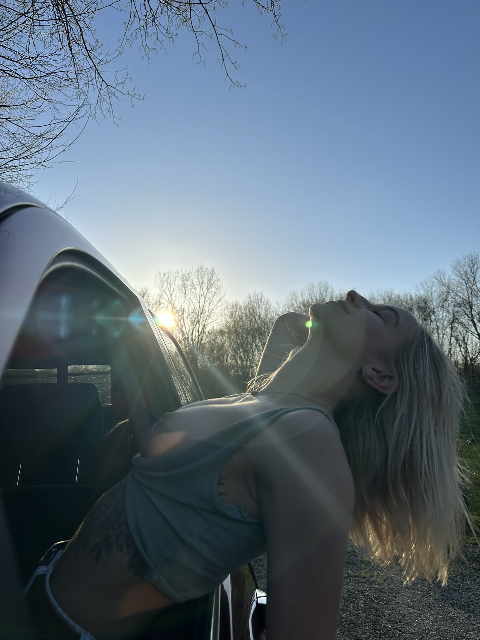 1 pic. Hot girls drive hot trucks❤️ https://t.co/QbeBDW5dlm