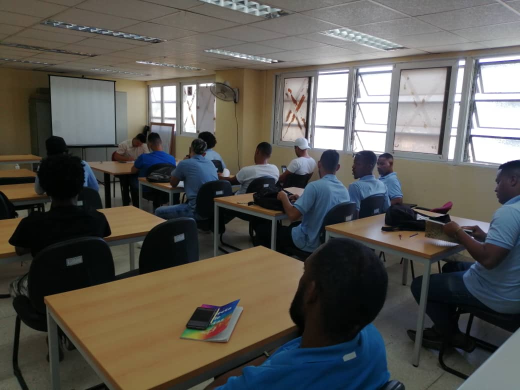 etecsa_dvpe's tweet photo. Inicia curso de habilitación de Operario de Cable en #DVPE.
#DEOIT
#RRHH_DVPE
#MejorEsPosible https://t.co/mPWPNJYvL6