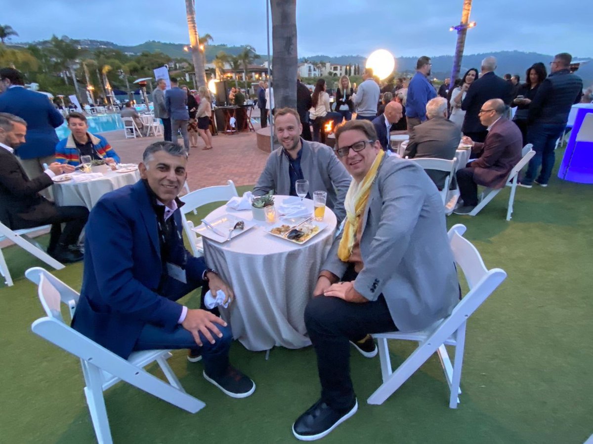 lenzker's tweet image. That was a great start at the #allocutionpresidentielle VMware Partner Leadership Summit welcome reception.. we had good chats around VMware’s transition to becoming a #SaaS &amp;amp; infrastructure software vendor with a more flexible subscription model than we have today.
#vmwPLS2023