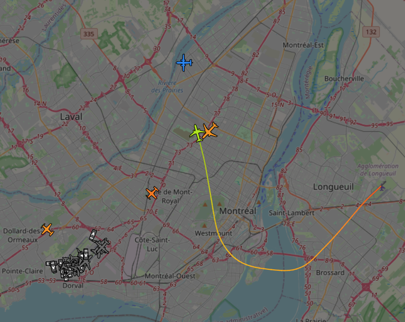 CycleFunMtl's tweet photo. Chrono Jet's 1987 Boeing 737-200 is old and loud!
https://t.co/tnSlZdVxtw https://t.co/ubGLsAeVq4