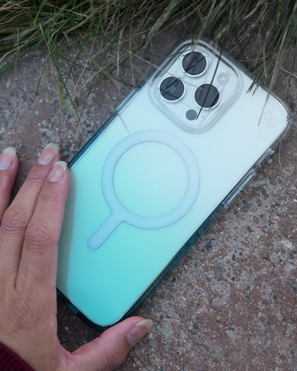 speckproducts's tweet photo. When you turn down the color volume to just right. #ombrestyle #iPhone14Pro https://t.co/IBXg26mj78