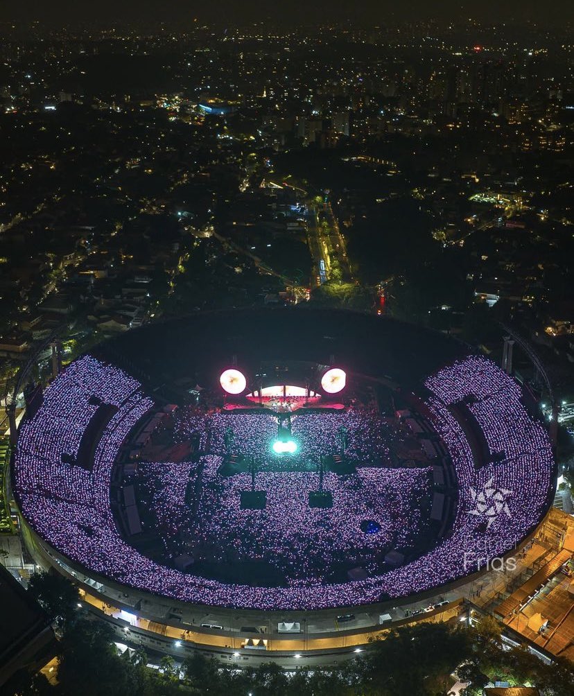 forumcoldplay's tweet photo. O show do Coldplay, realizado no dia 10 de março de 2023, em São Paulo, bateu o recorde de maior público já alcançado pela banda em um show na América Latina, com 73.250 pessoas no total. 🤯

📸: da.frias https://t.co/HssVaWCoRU