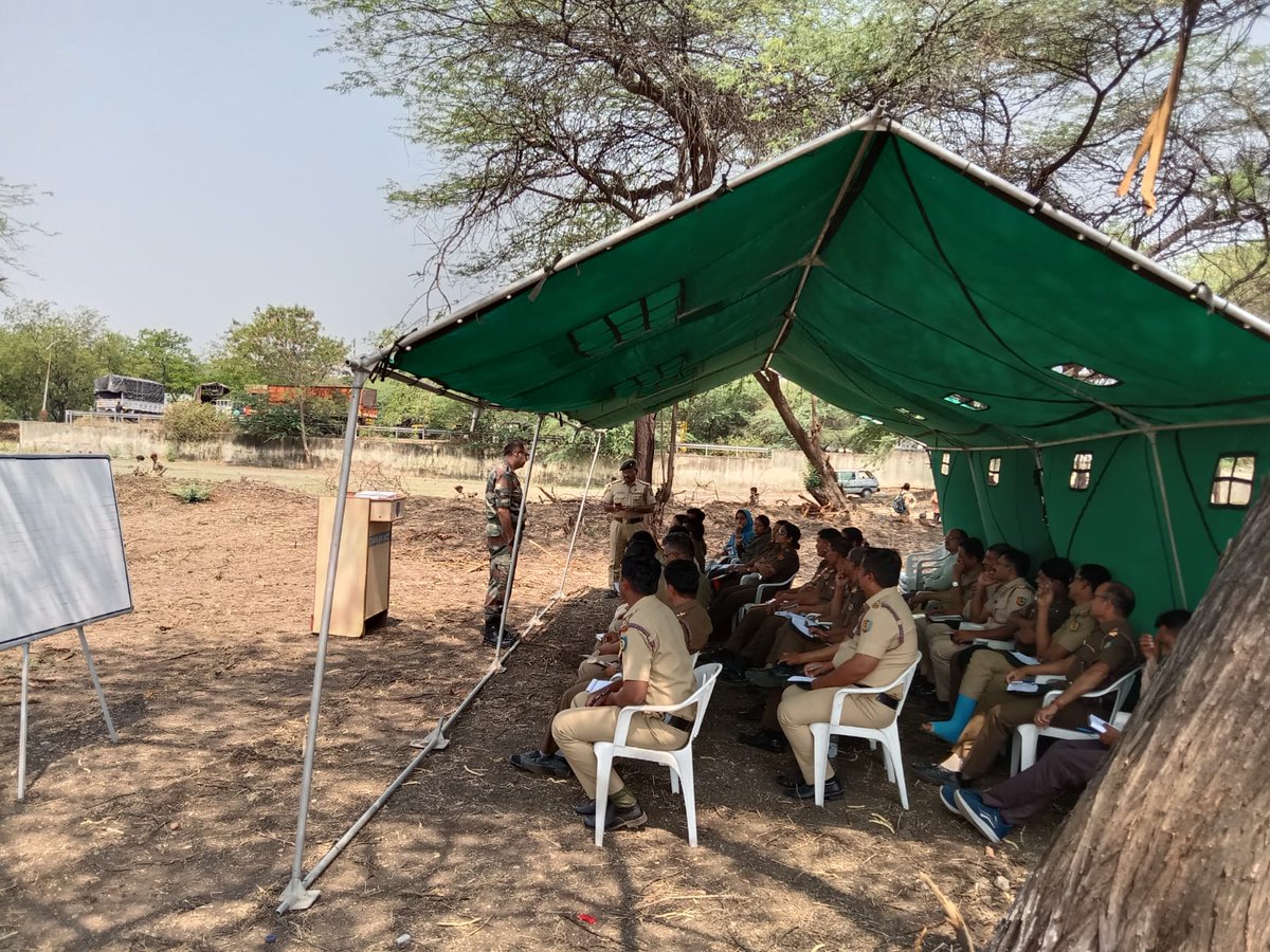 rsp152611's tweet photo. #NCC .... #Brainstroming
#ColChetanGurbax, #17MahBnNCC interacting with ANO's/ CTO's & PI Staff during Refresher cadre at #AhmedNagar.
@HQ_DG_NCC
@ncc_dte
@NCCMumbaiB
@DSCOORD
@OTAGwalior
@TeamAurangabad
@MinistryWCD https://t.co/YNYYcx4w65