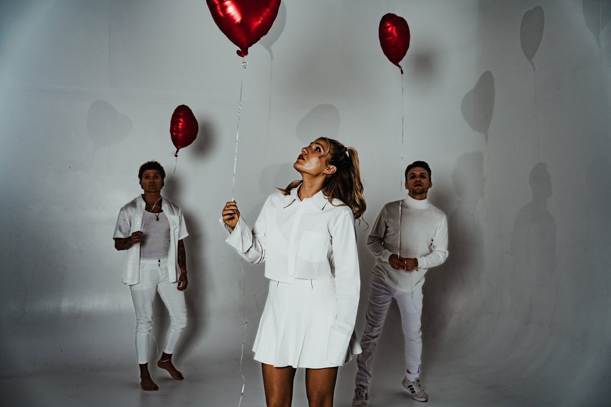 wethreemusic's tweet photo. “love me in a circle, love me in a triangle, or love me in the perfect heart shape”

LOVE ME TOUR goes on sale tomorrow at 10 am CET for general admission and VIP upgrades ♥️ https://t.co/tskzsm0XsA