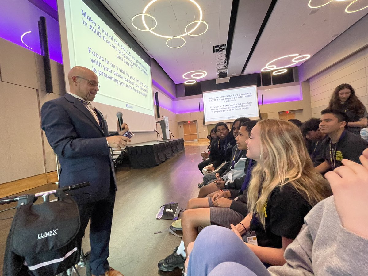 Manteo Middle AVID tweet media