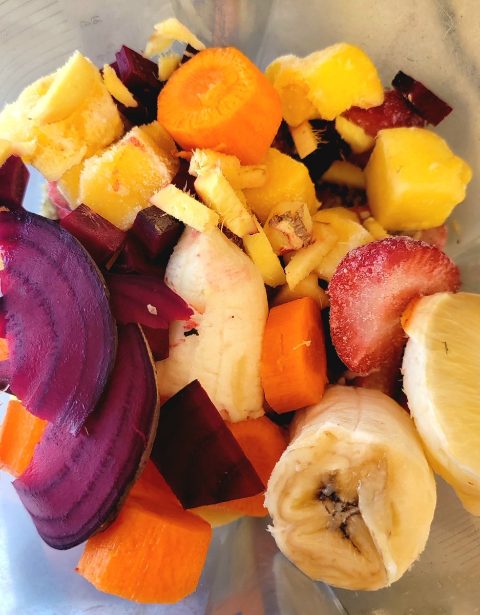 #Breakfast : Banana Strawberry+ Shake! 😋😃

#EatGoodFeelGood