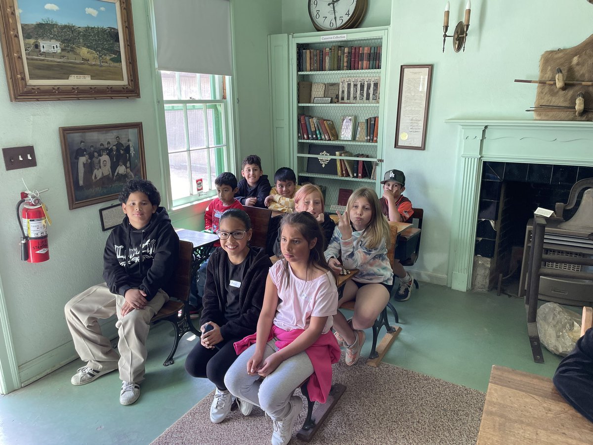 DavidsonMViT's tweet photo. Field trip to Strathearn Park #mvitsimi #simischools #thirdgraderocks https://t.co/M0yjeRkmt4