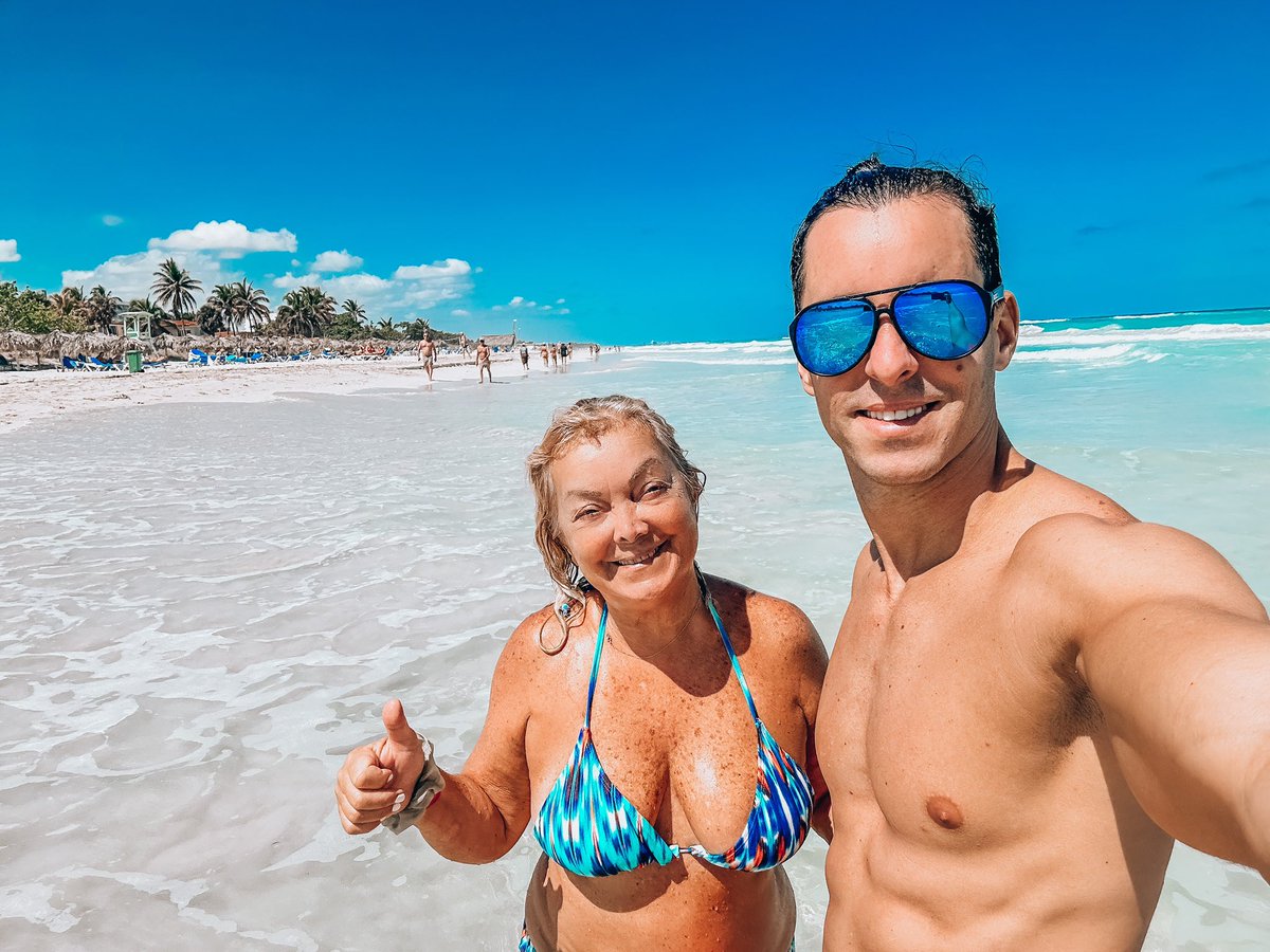 Disfrutando de unas vacaciones en Familia!! Mamá Kuky 💙 #Varadero #Cuba <a href="/BeLiveHotels/">Be Live Hotels</a>