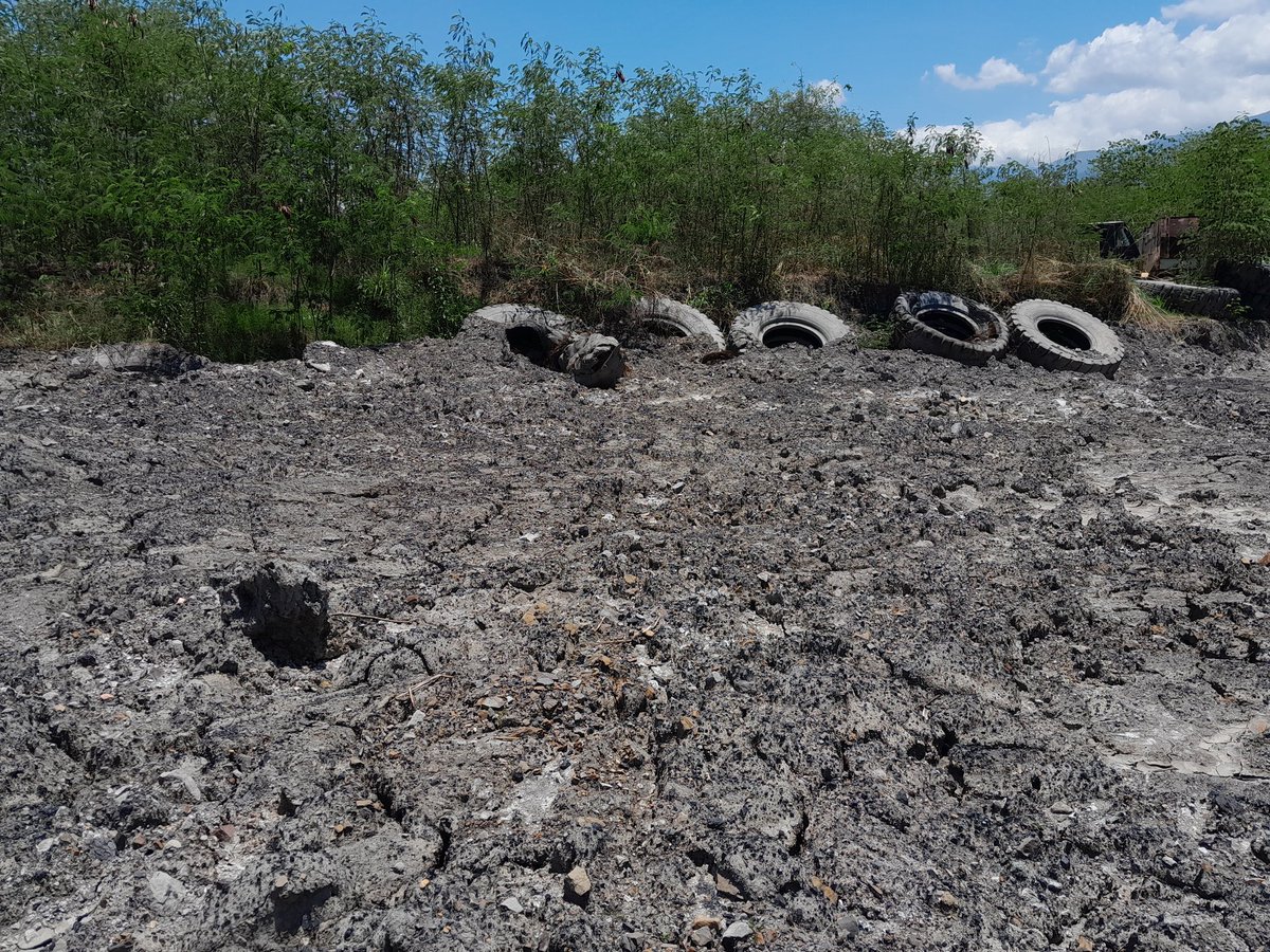 JonnathanGiral2's tweet photo. Las huellas del 'progreso'. Eso es lo que han dejado las empresas mineras como @DrummondLtdCo
y @GrupoProdeco pobreza, contaminación y enfermedad. 
#SinFrackingYsinYNC #ProhibanElGasEnMantosDeCarbon https://t.co/3K0oTrhszp