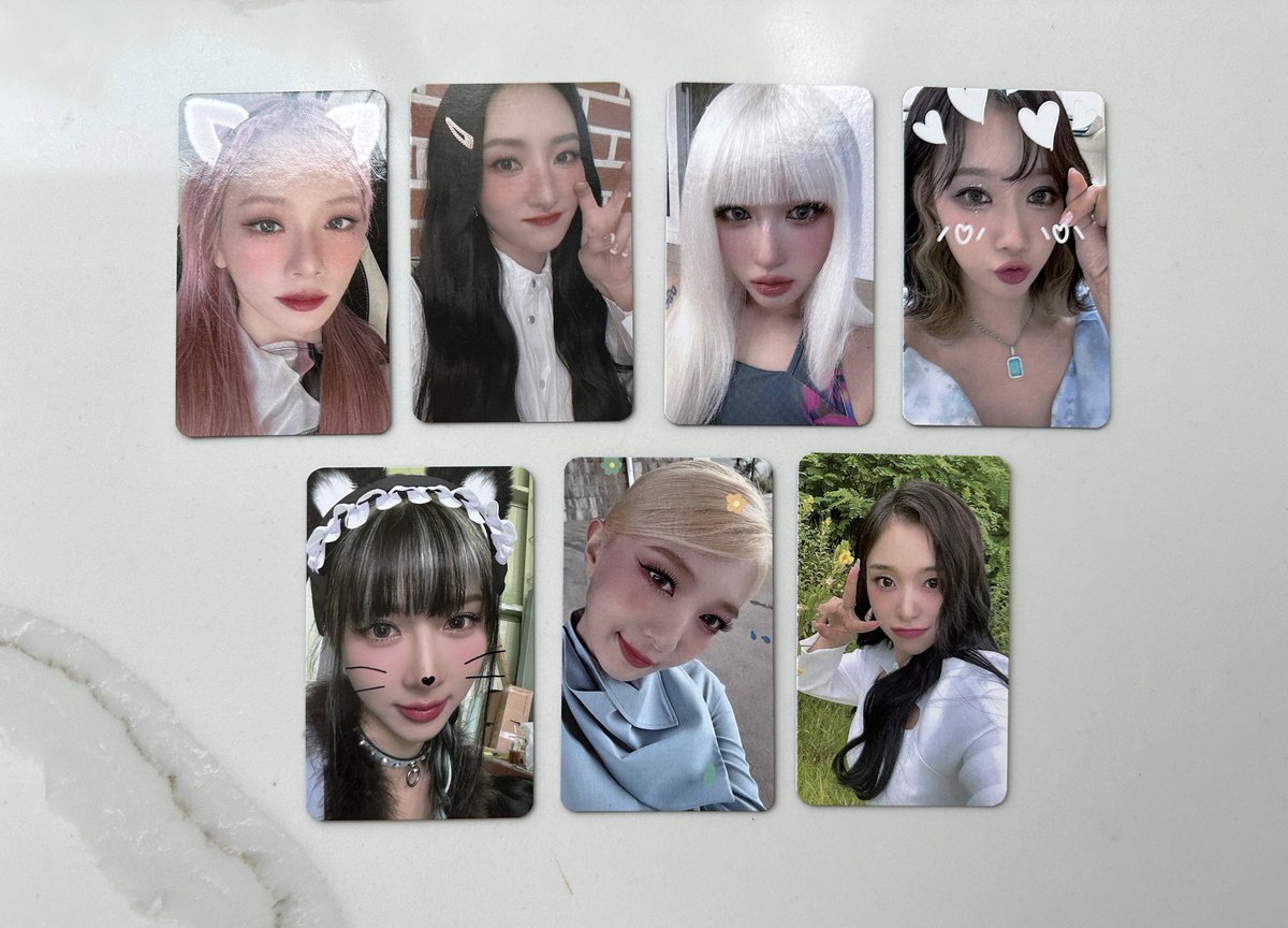 courtneykillx's tweet photo. Here is another giveaway to put niceness out into the world.

7 POBs for 7 winners. All of these are up for grabs. 

To enter: just like, retweet, and reply with your bias/choice + silly dc meme, moment, or photo. Ends 4/25.

Thank you ❤️ https://t.co/LJPJQyVnPi