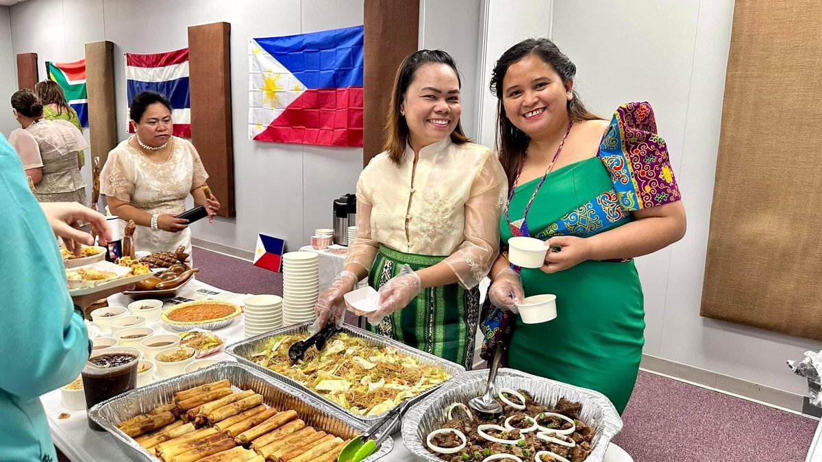 BookJemma's tweet photo. For the third time this academic year, it is wonderful to share our culture while also learning from theirs.
@ParticipateLrng #UnitingOurWorld https://t.co/ERvmefNfRS
